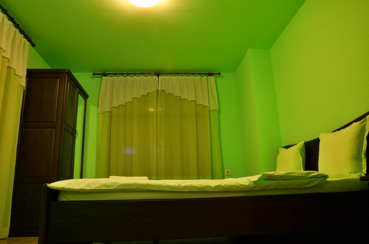 Guest House Ivan Cherni Osum Exterior photo